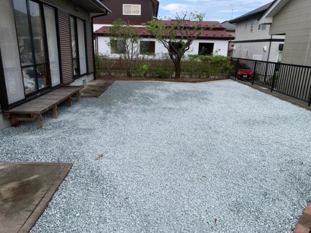 砂利敷き